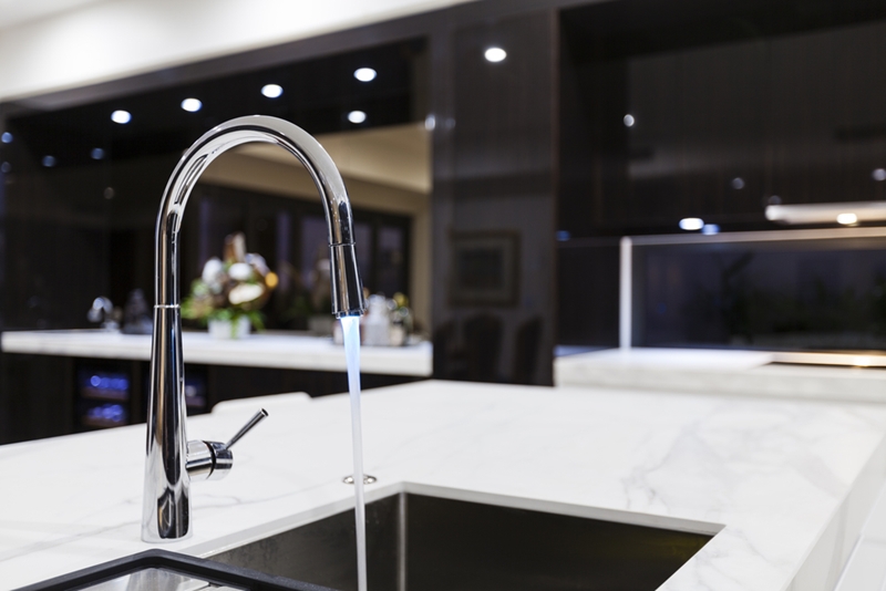 A single handle faucet is a convenient option for a well-used kitchen. 